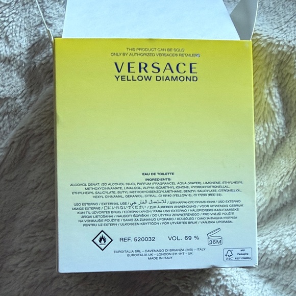 Versace Yellow Diamond Eau de Toilette Box - Yellow & White - Picture 4 of 4